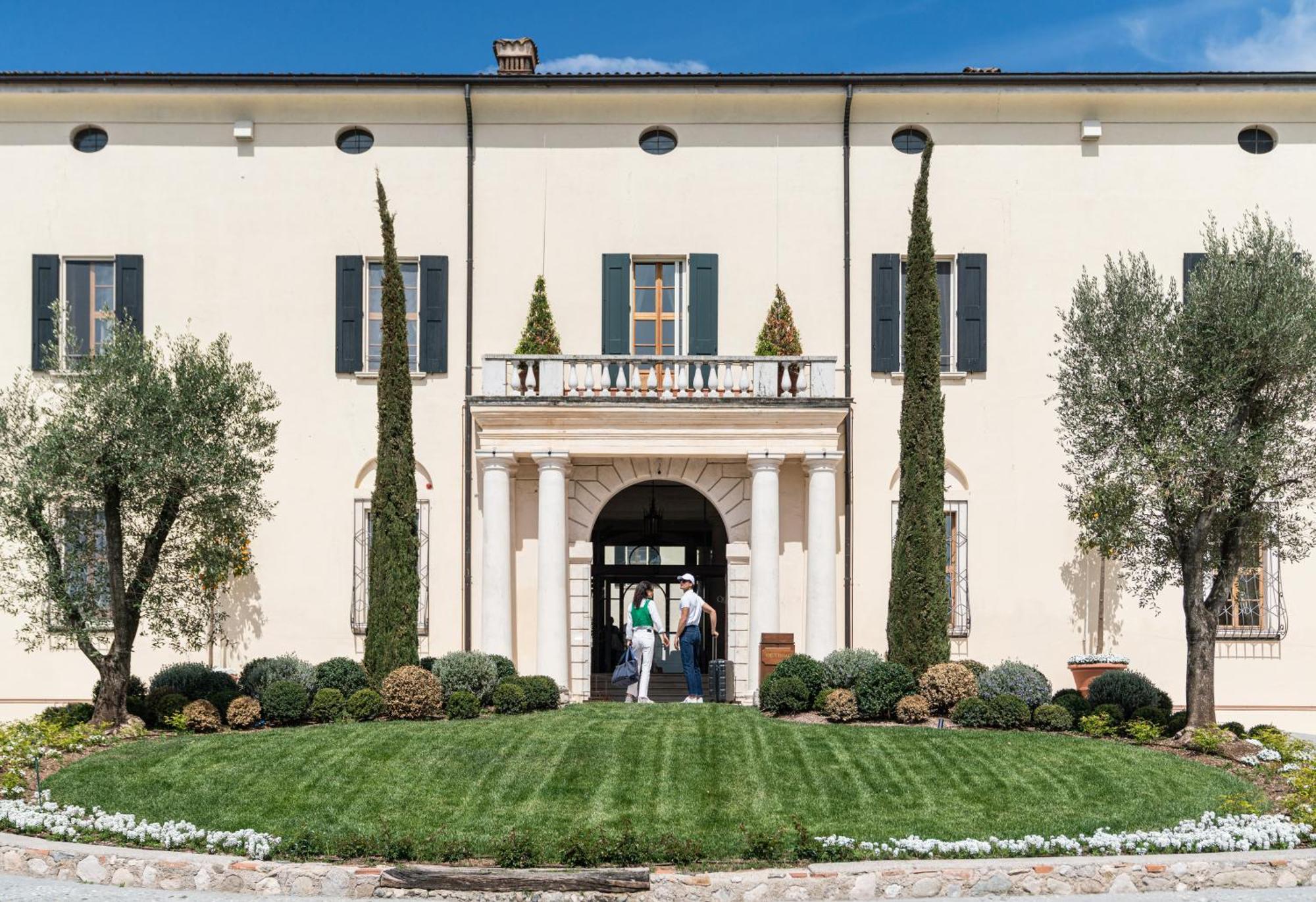 Qc Termegarda Spa & Golf Resort Calvagese Della Riviera Exterior photo
